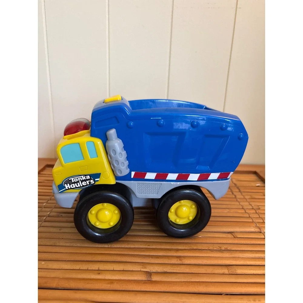 Tonka Haulers Toy Truck Set Dump Truck and Recycling Garbage Truck Blue Green